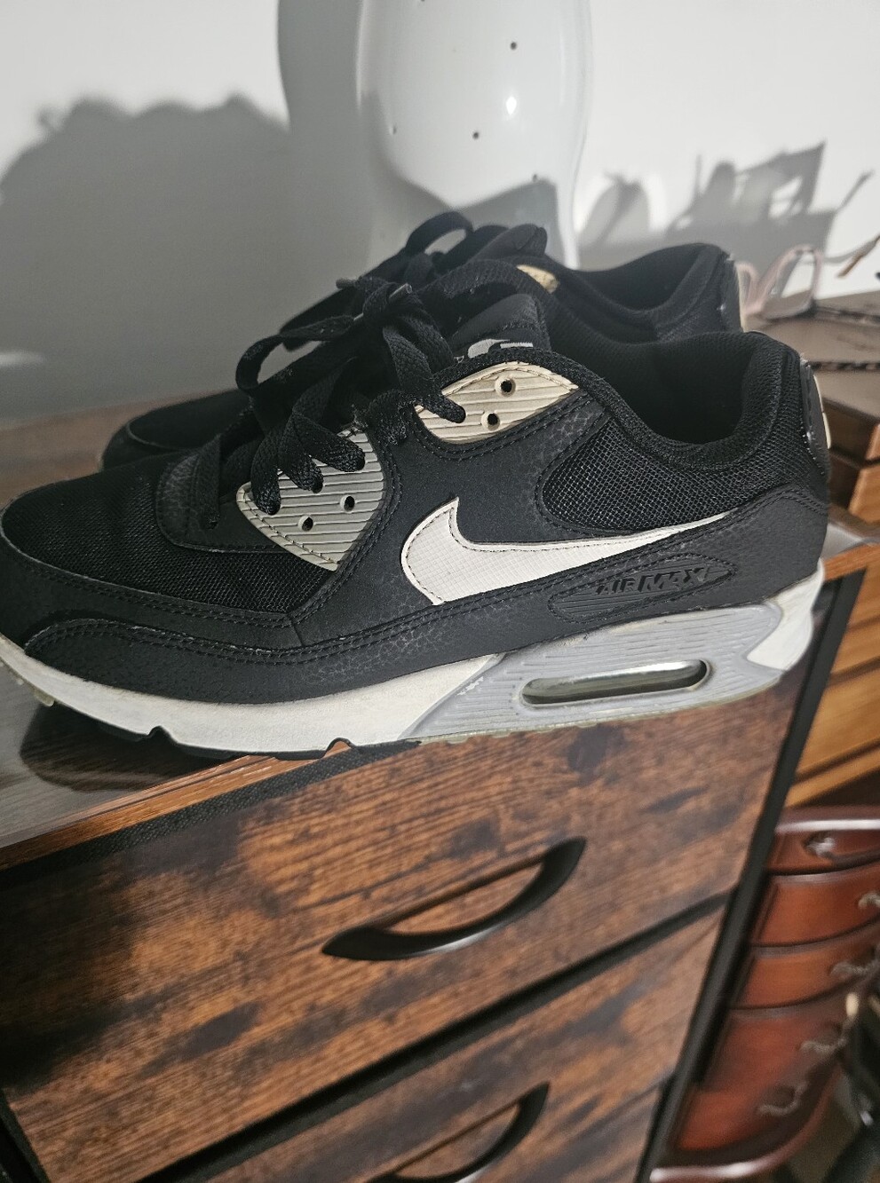 Womens Nike Air Max 90 Sneakers